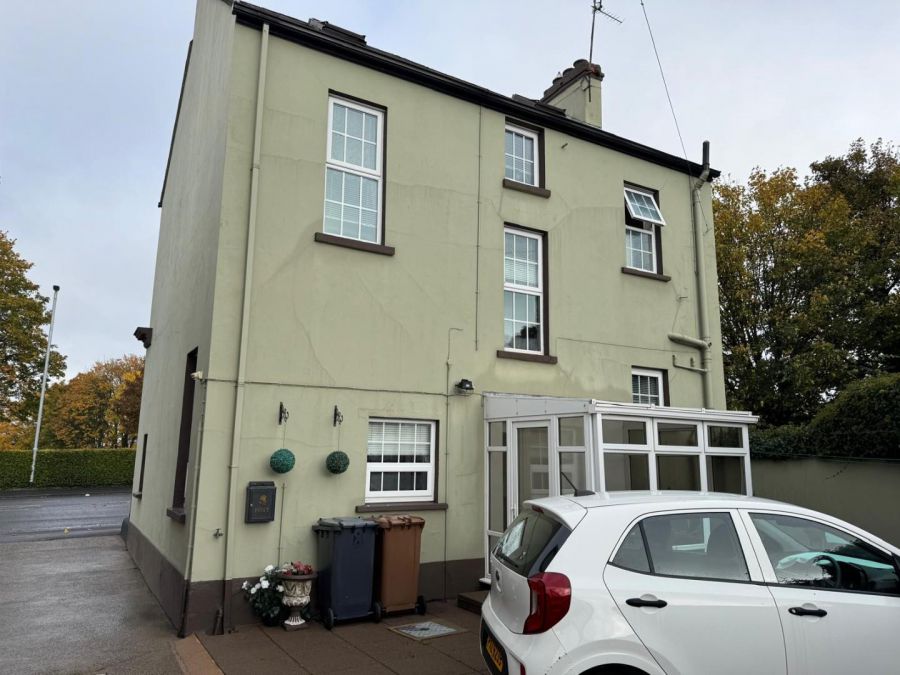 2 Parkview Street