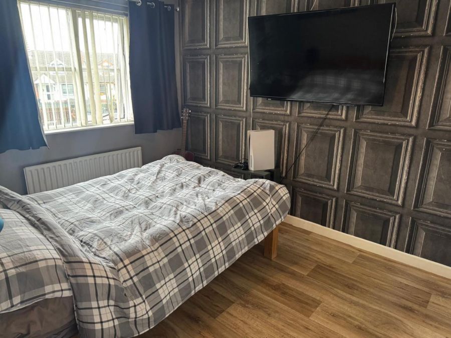 32 Allengrove