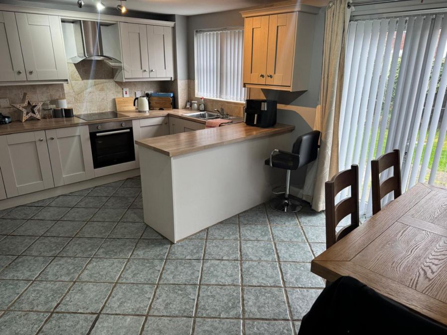 32 Allengrove
