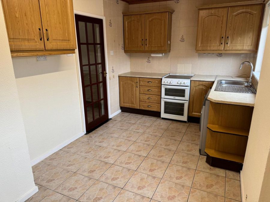 28 Glenavon Crescent 28 Glenavon Crescent