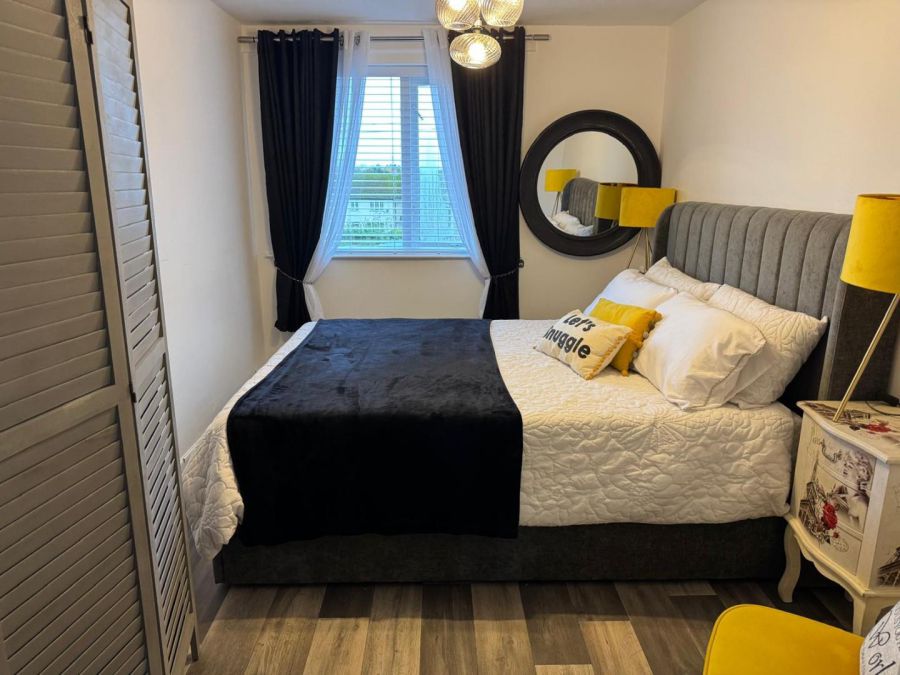 34F Downshire Avenue