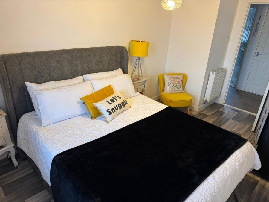 34F Downshire Avenue