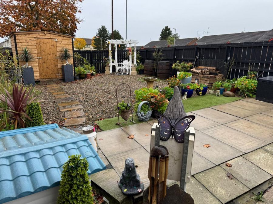 34F Downshire Avenue