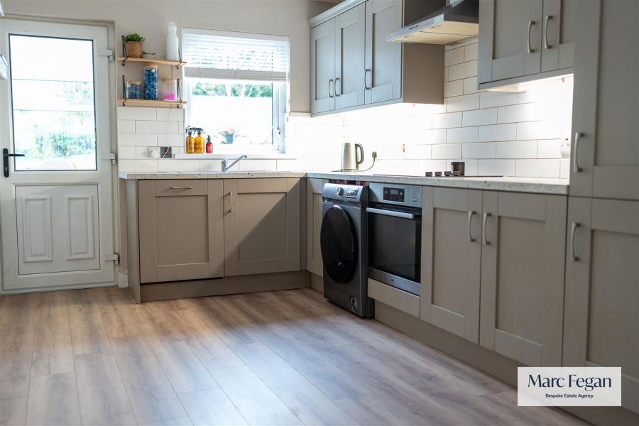 31 Annesborough Park