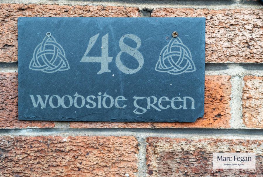 48 Woodside Green