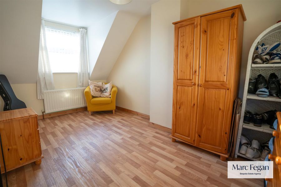 24 Willowfield Crescent