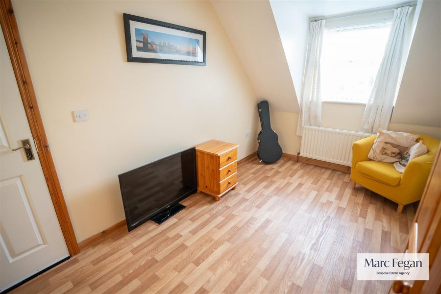 24 Willowfield Crescent