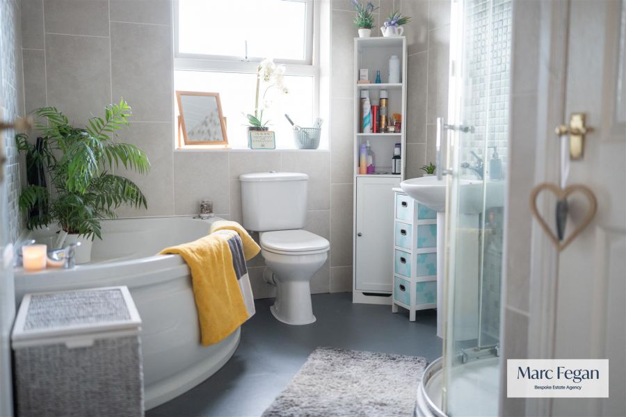 24 Willowfield Crescent