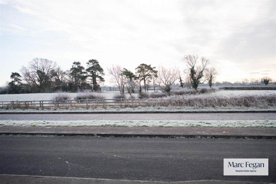 24 Willowfield Crescent