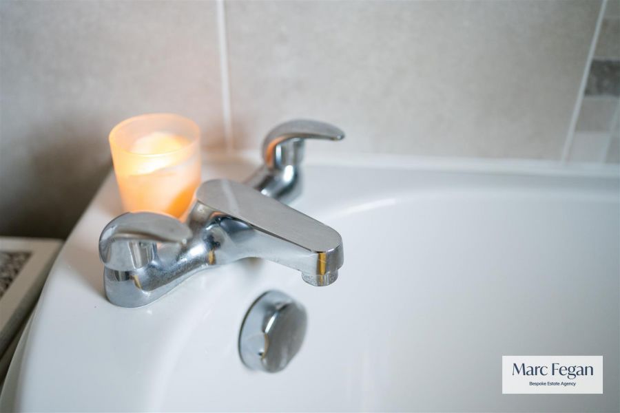 24 Willowfield Crescent