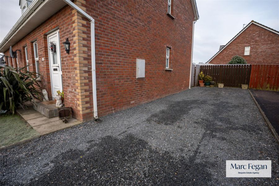 24 Willowfield Crescent