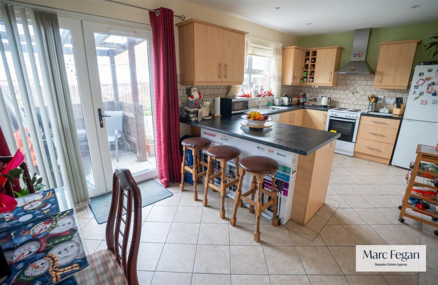 24 Willowfield Crescent