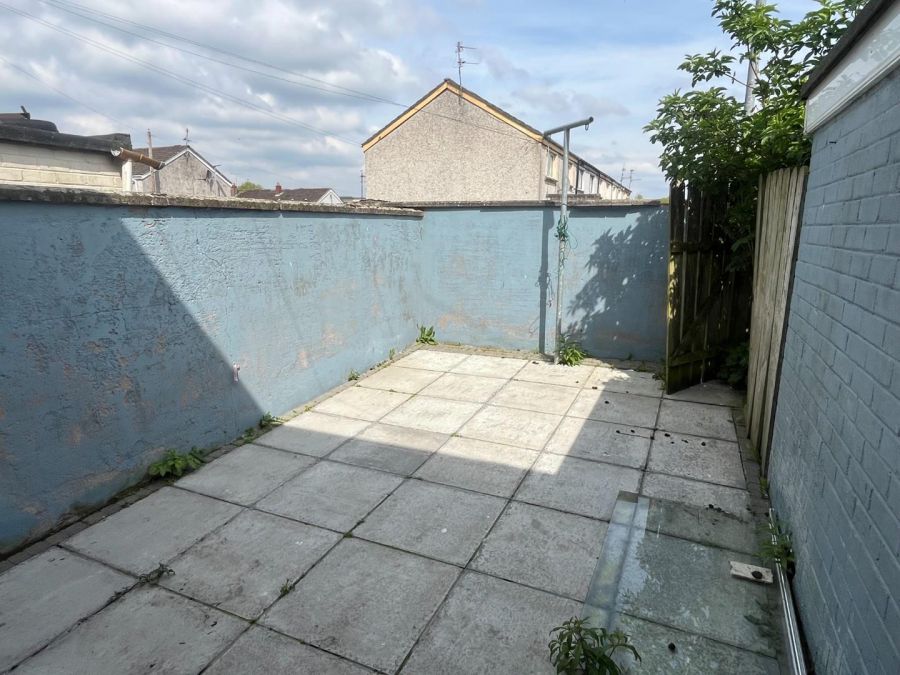111 Lurgan Tarry