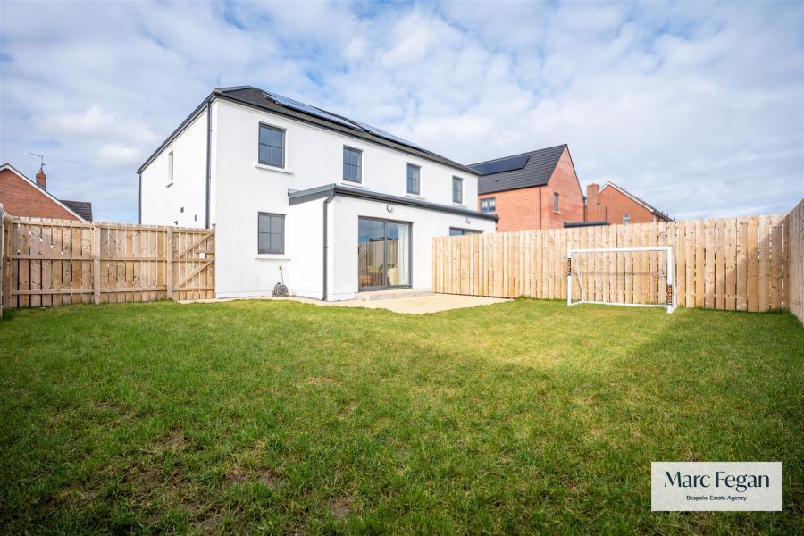 4 Carrickvale Park