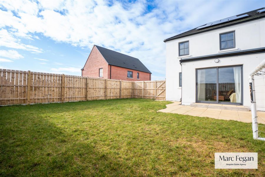 4 Carrickvale Park