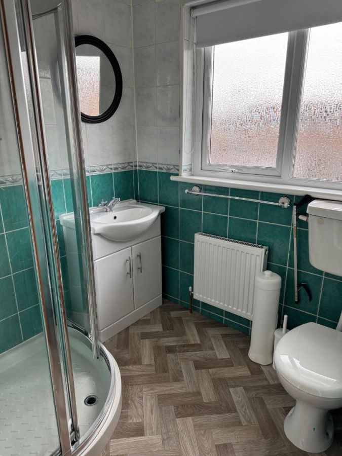 28 Glenavon Crescent