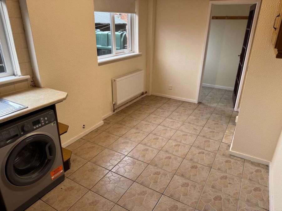 28 Glenavon Crescent