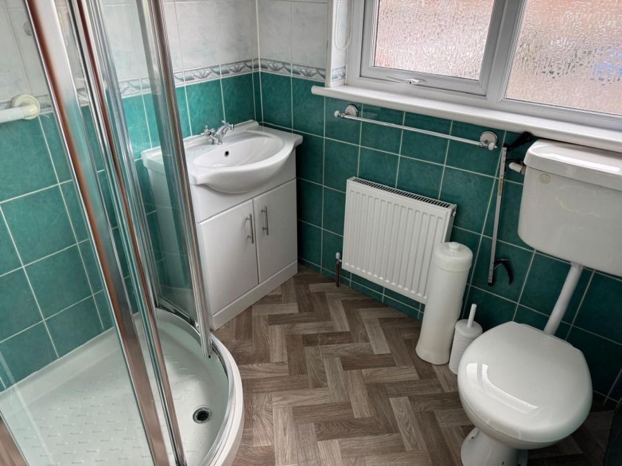 28 Glenavon Crescent