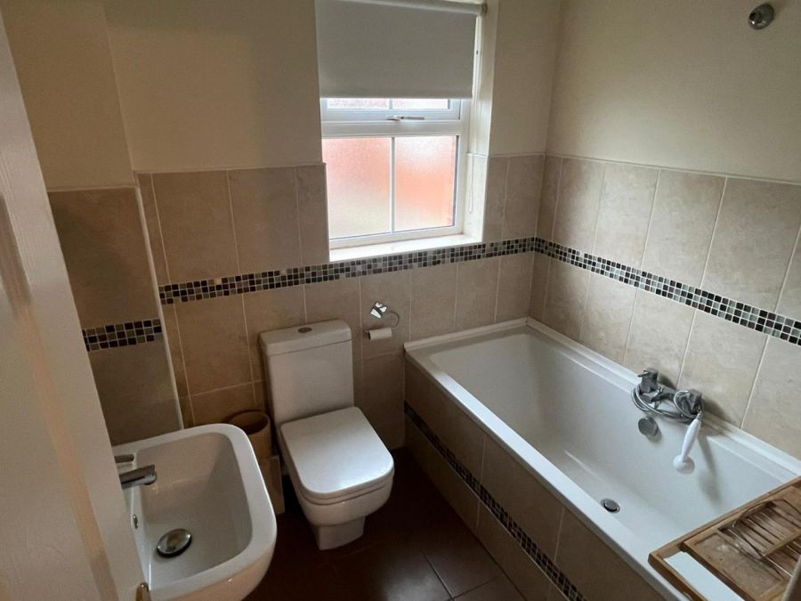 108 Carrickvale Manor