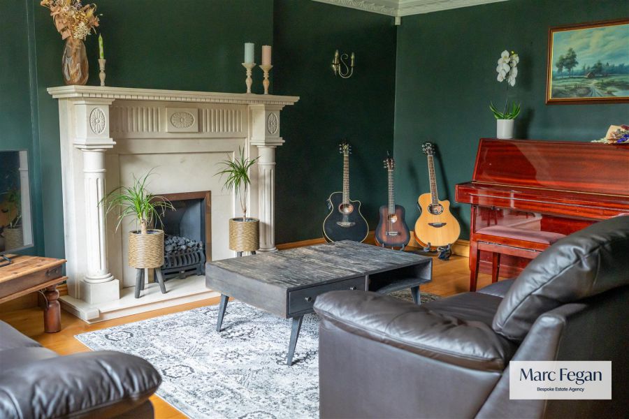 9 Ashgrove Close