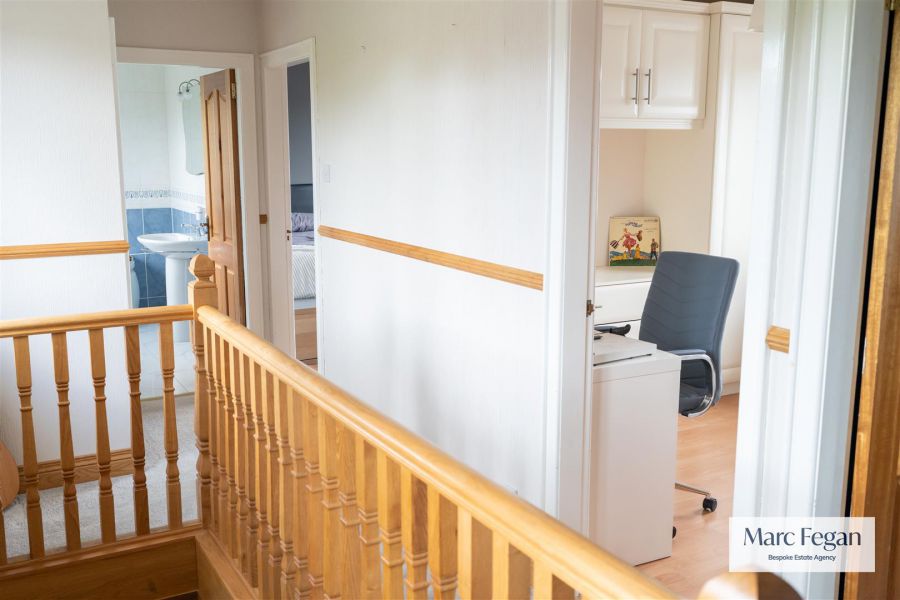 9 Ashgrove Close