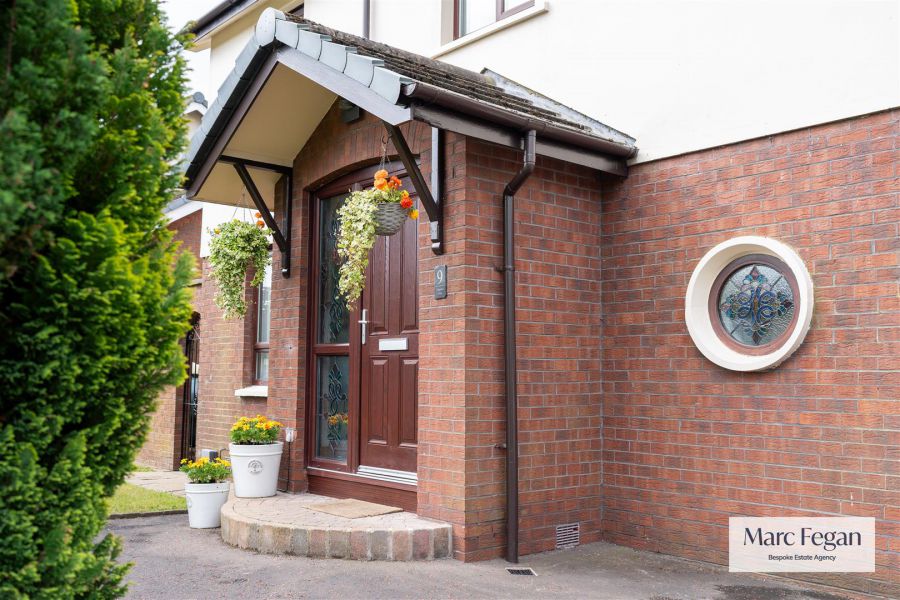 9 Ashgrove Close