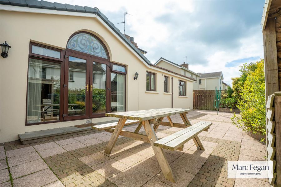 9 Ashgrove Close