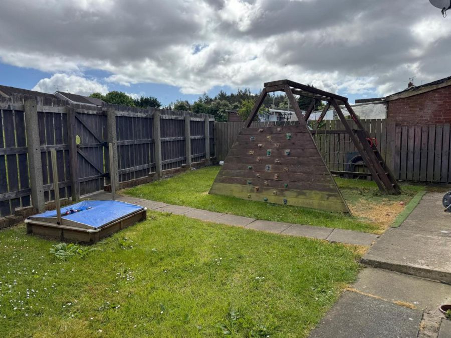 20 Drumnamoe Gardens