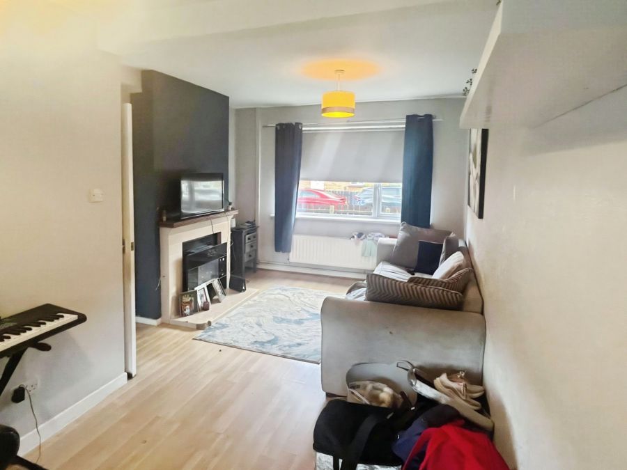 46 Woodside Green