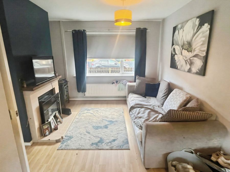 46 Woodside Green