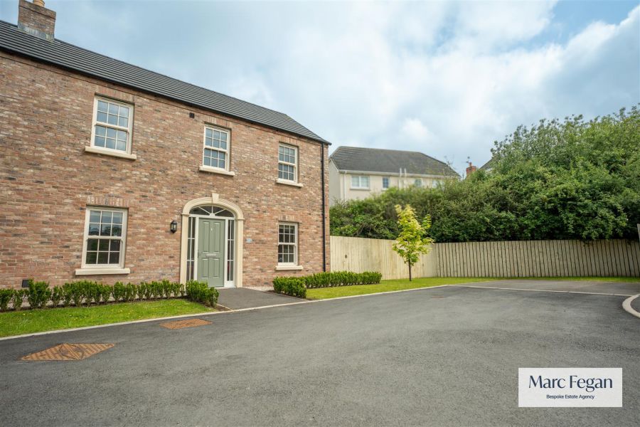 27 Tarry Wood