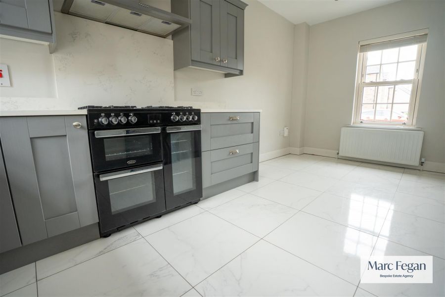 27 Tarry Wood