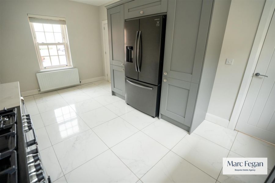27 Tarry Wood