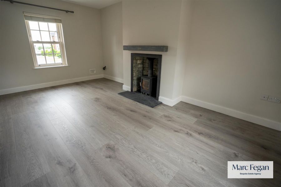 27 Tarry Wood