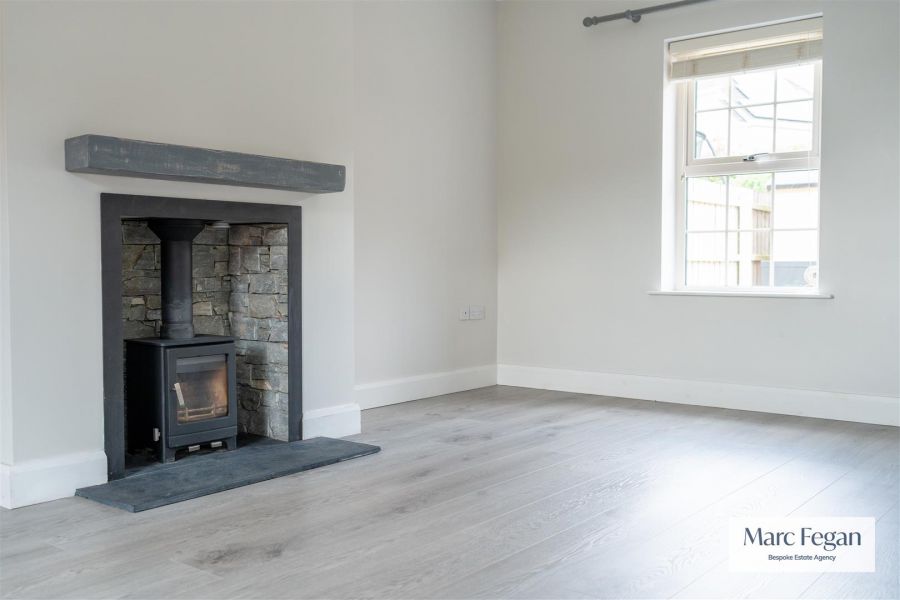 27 Tarry Wood