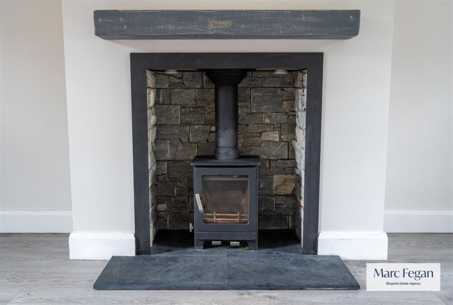 27 Tarry Wood