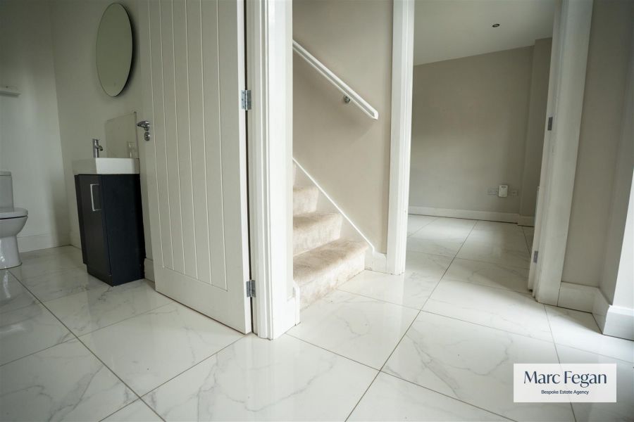 27 Tarry Wood