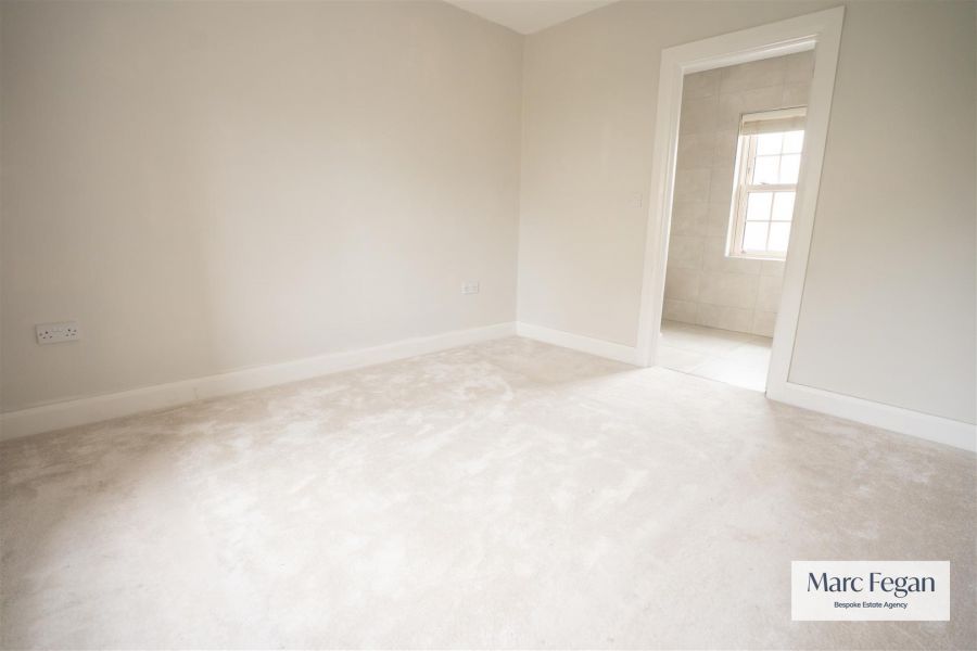 27 Tarry Wood