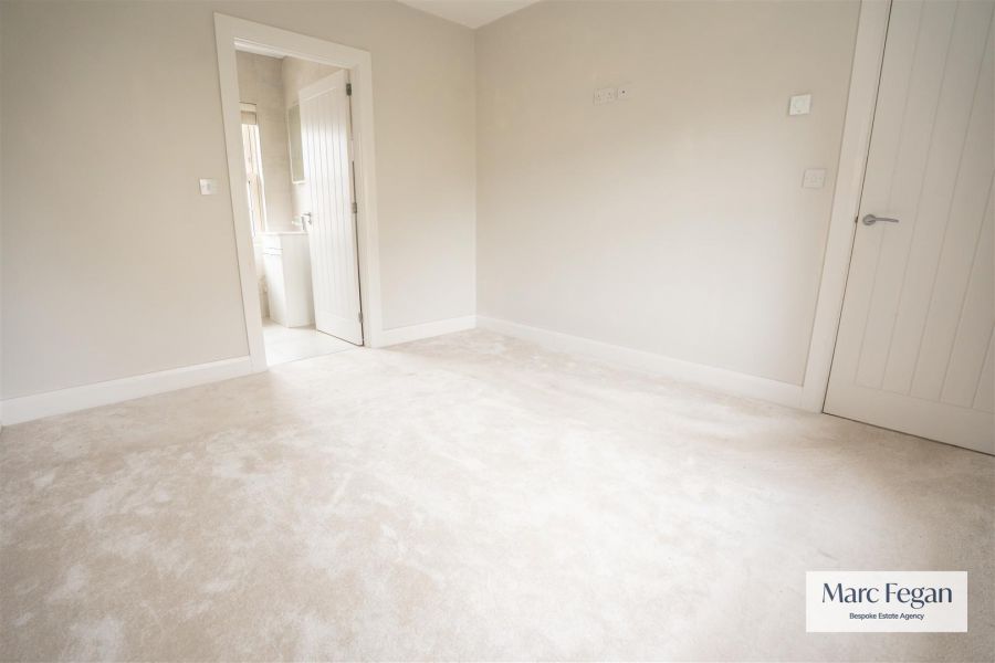 27 Tarry Wood