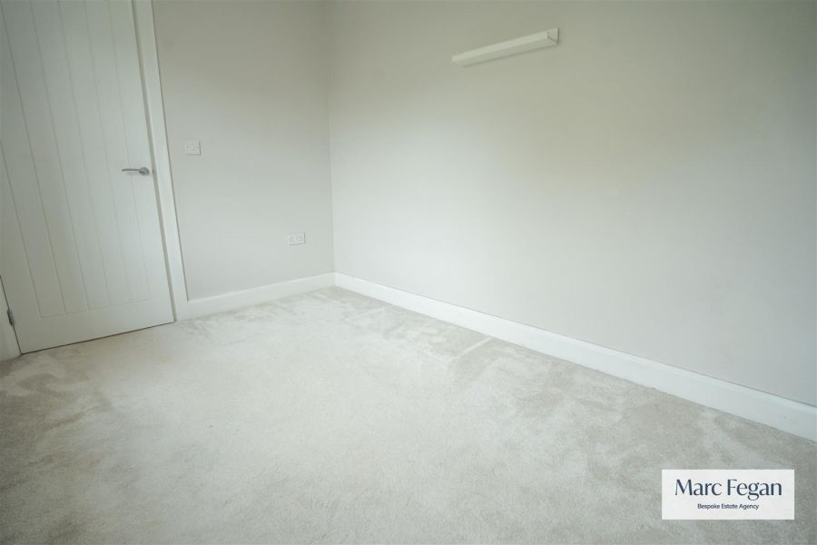 27 Tarry Wood