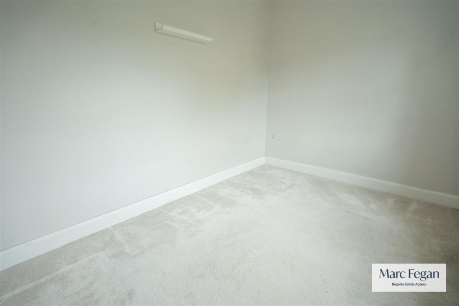 27 Tarry Wood