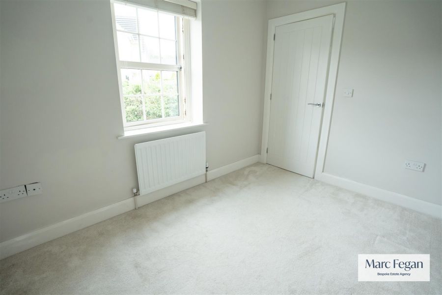 27 Tarry Wood