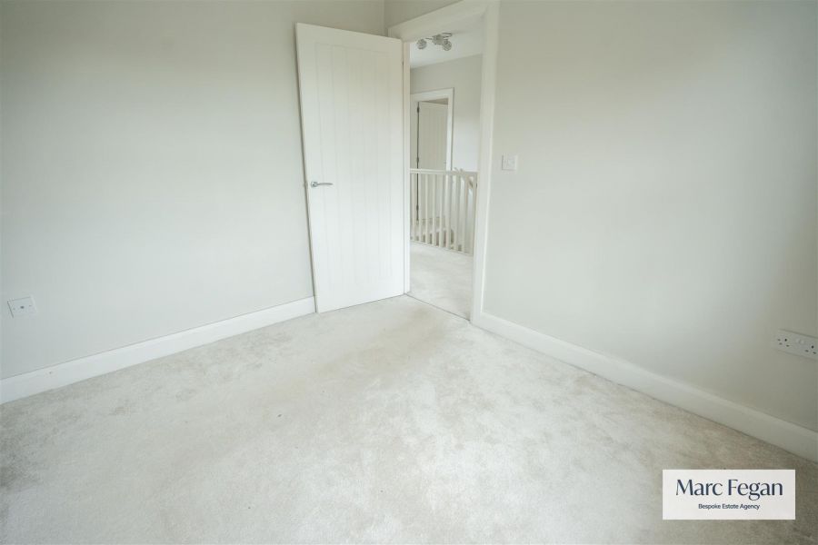 27 Tarry Wood