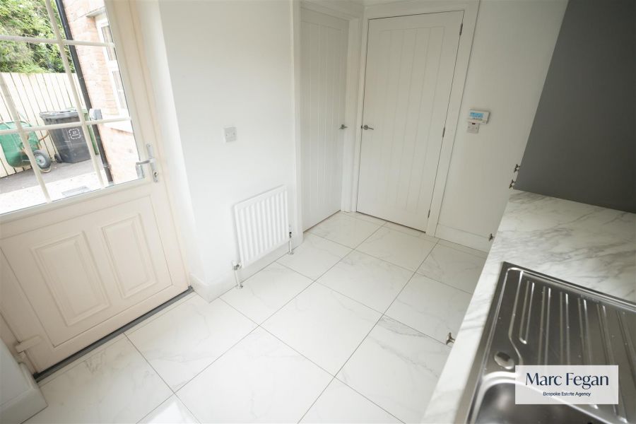 27 Tarry Wood