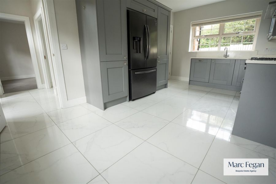 27 Tarry Wood