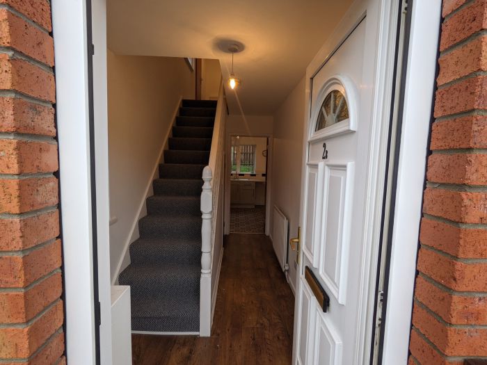 2b Canmore Street