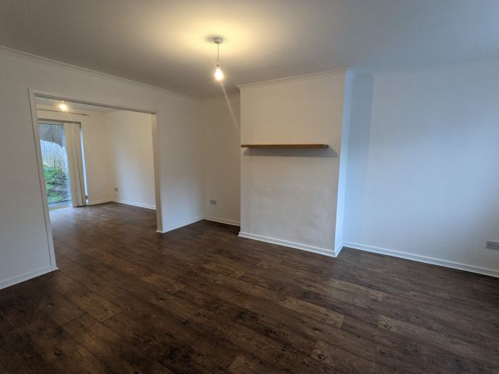 2b Canmore Street