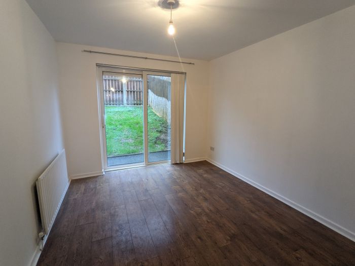 2b Canmore Street