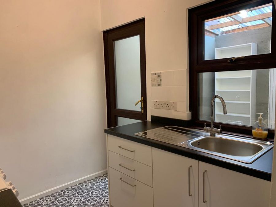 11 Institution Place