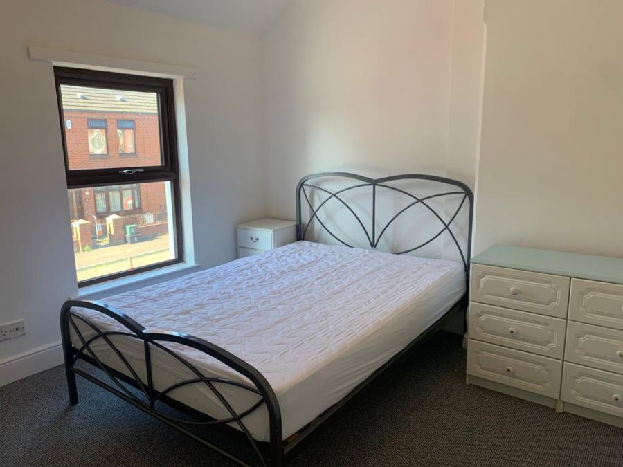 11 Institution Place